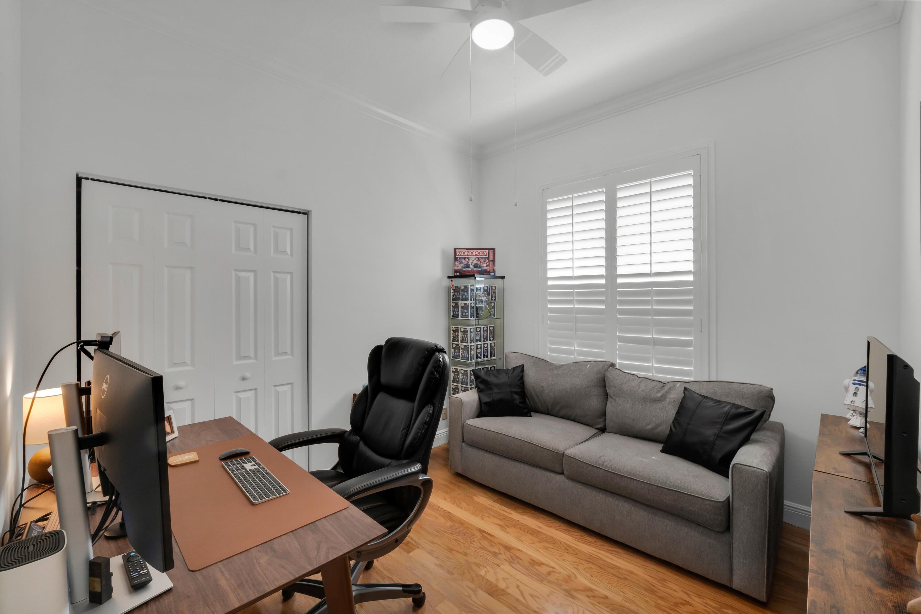 WYNDHAM CIRCLE - Residential