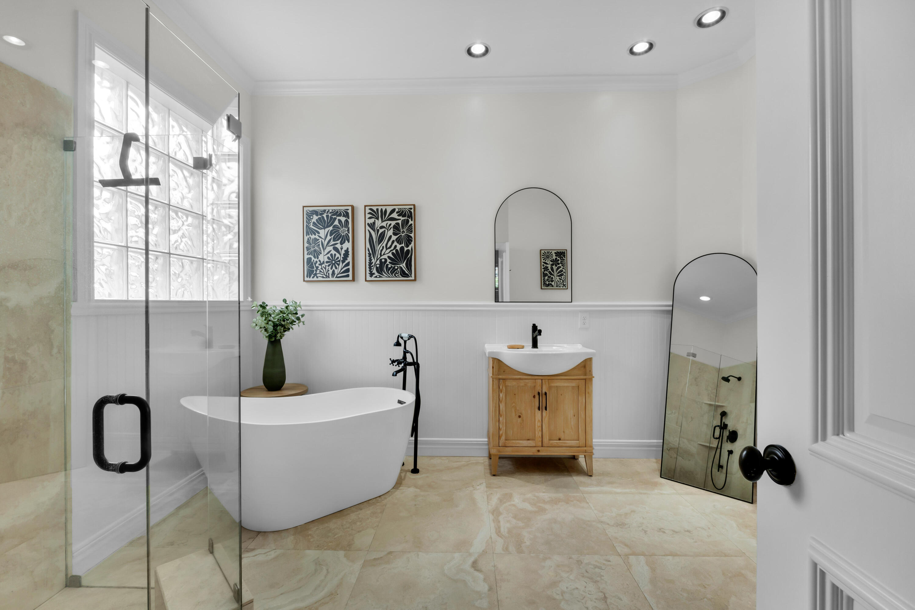 WYNDHAM CIRCLE - Residential