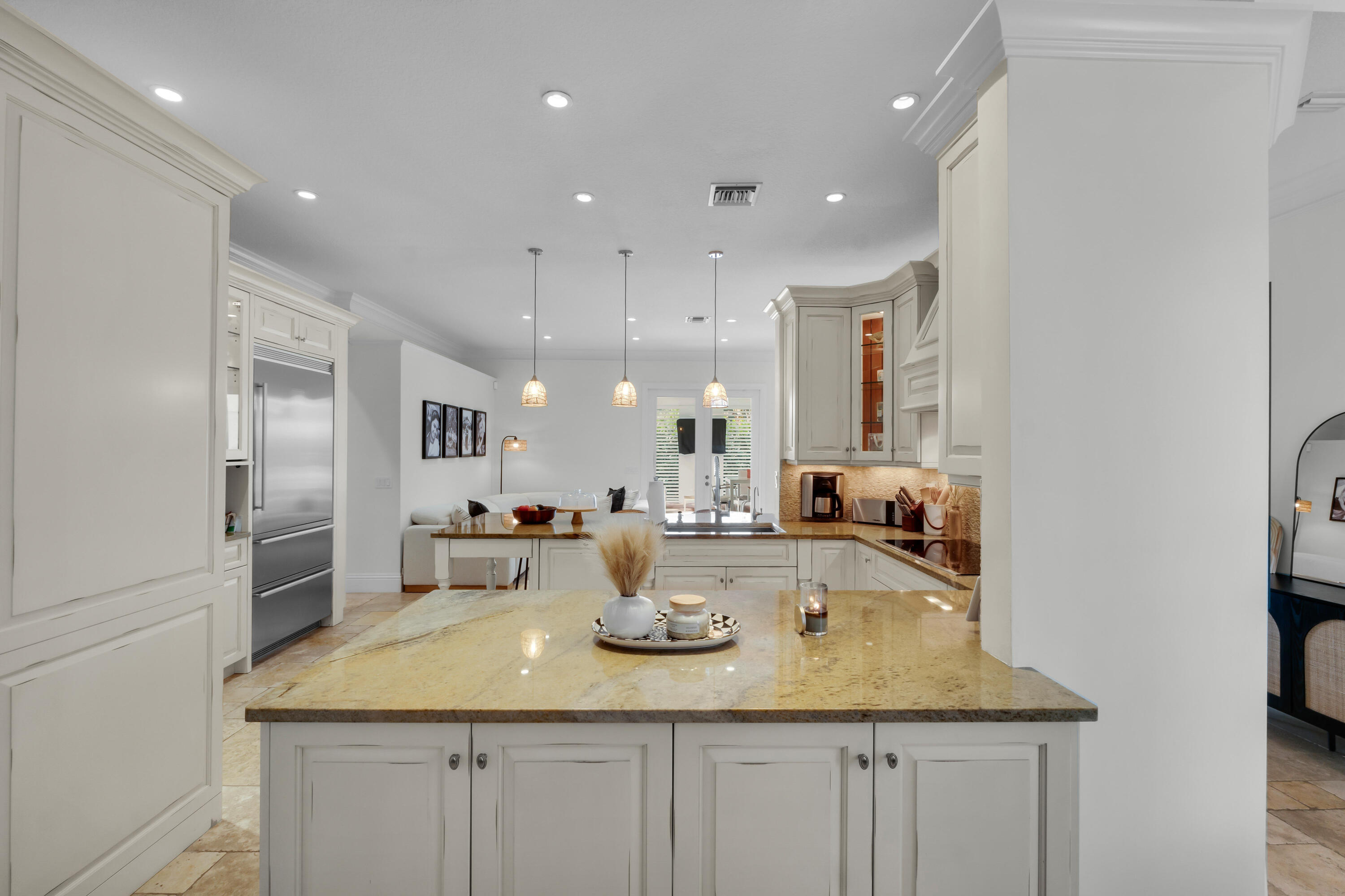 WYNDHAM CIRCLE - Residential