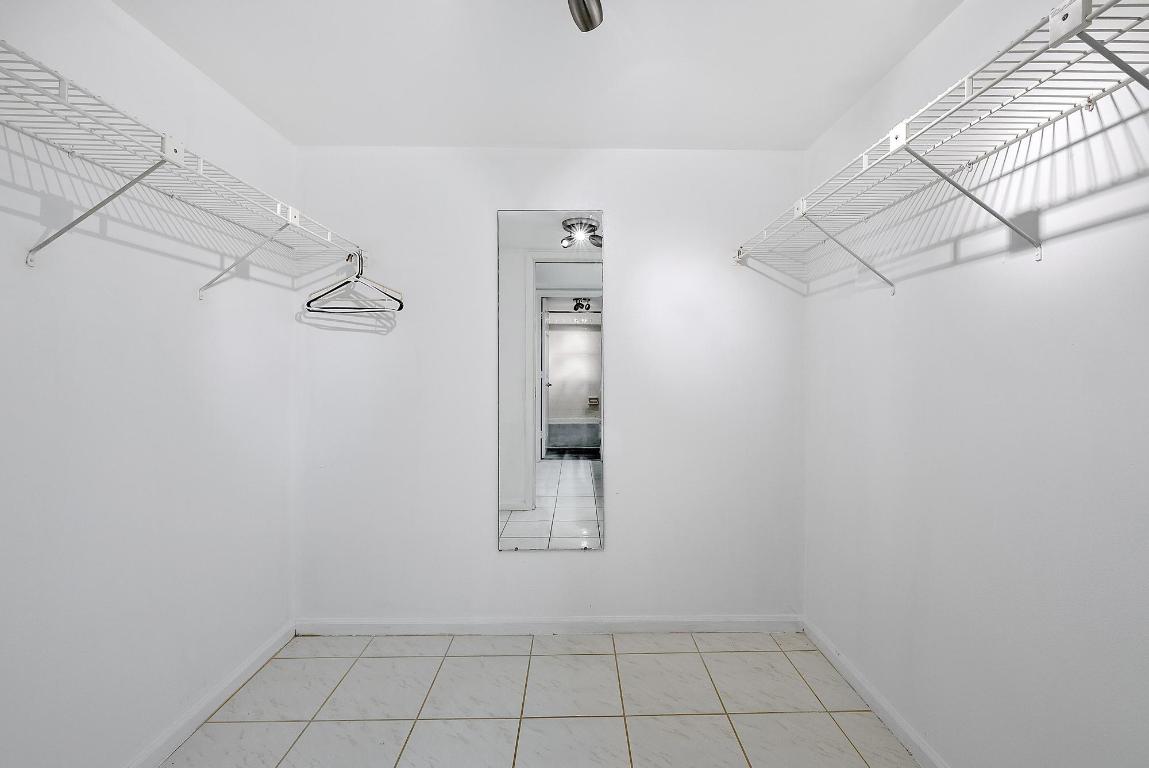 TWELVE OAKS CONDO - Residential