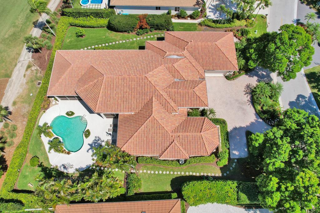 ADMIRALS COVE - Residential