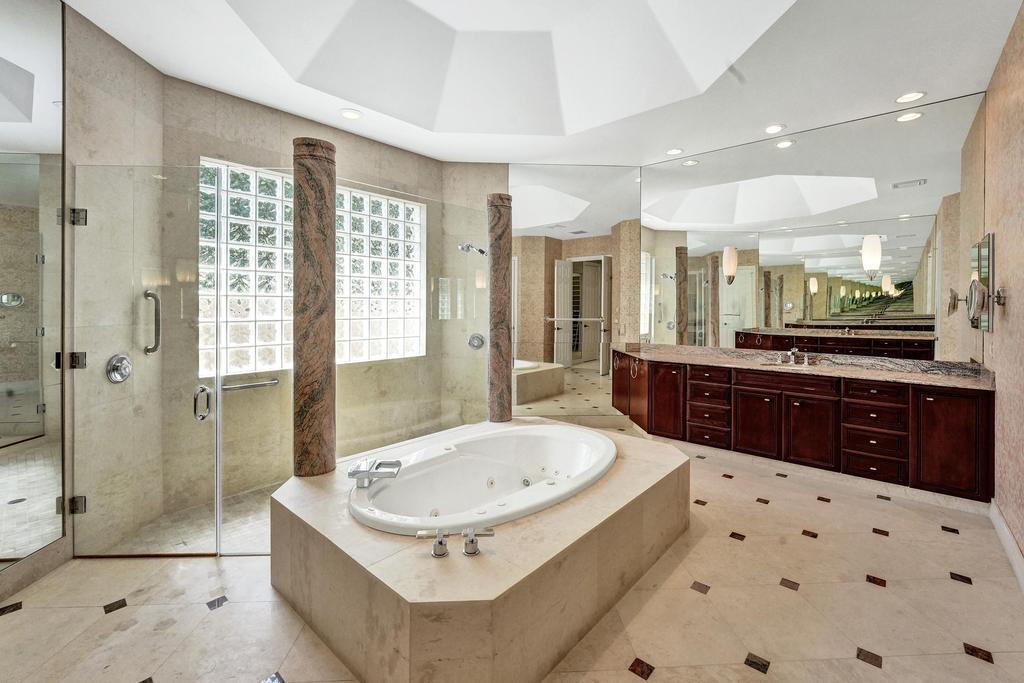 ADMIRALS COVE - Residential