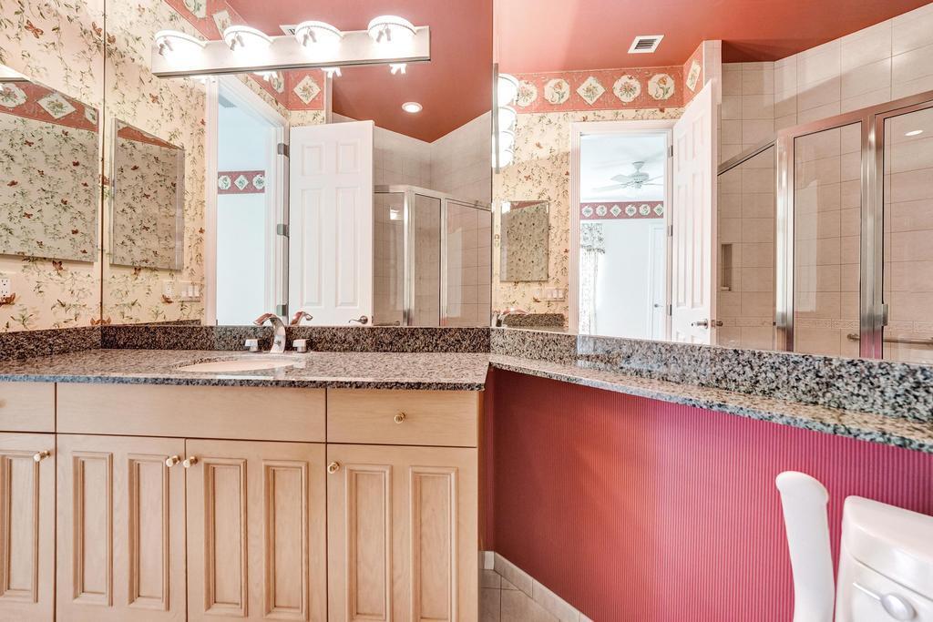 ADMIRALS COVE - Residential