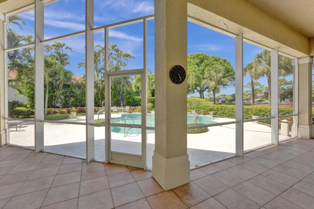 ADMIRALS COVE - Residential