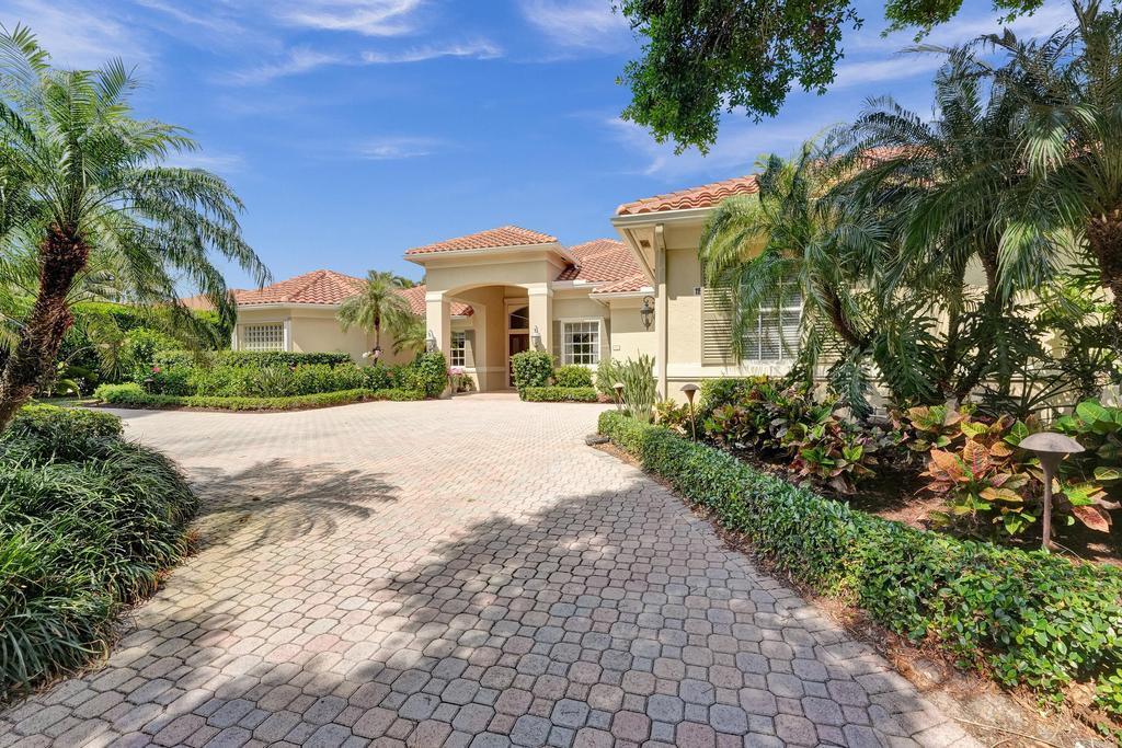 ADMIRALS COVE - Residential