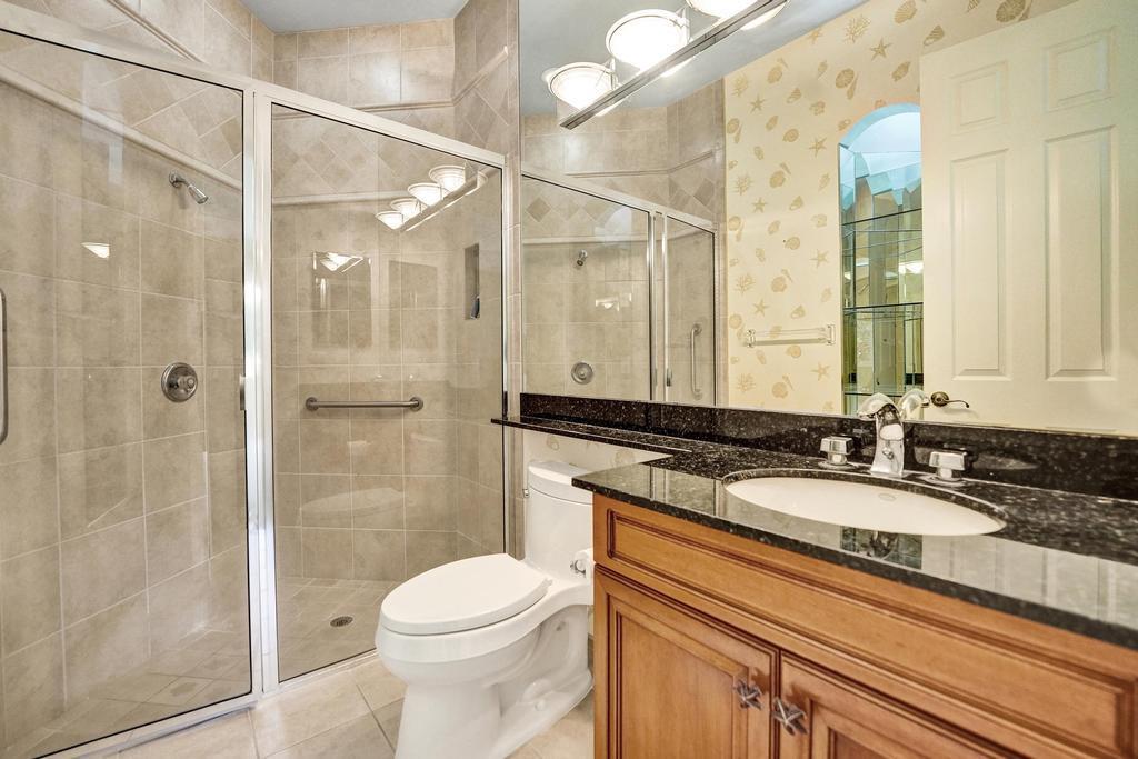 ADMIRALS COVE - Residential