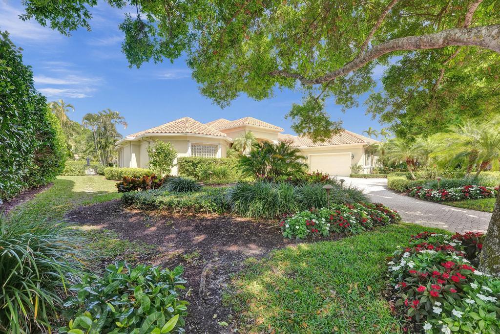 ADMIRALS COVE - Residential