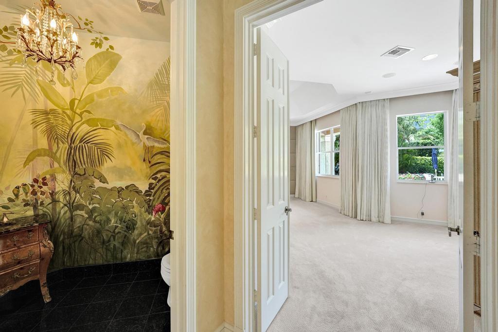 ADMIRALS COVE - Residential