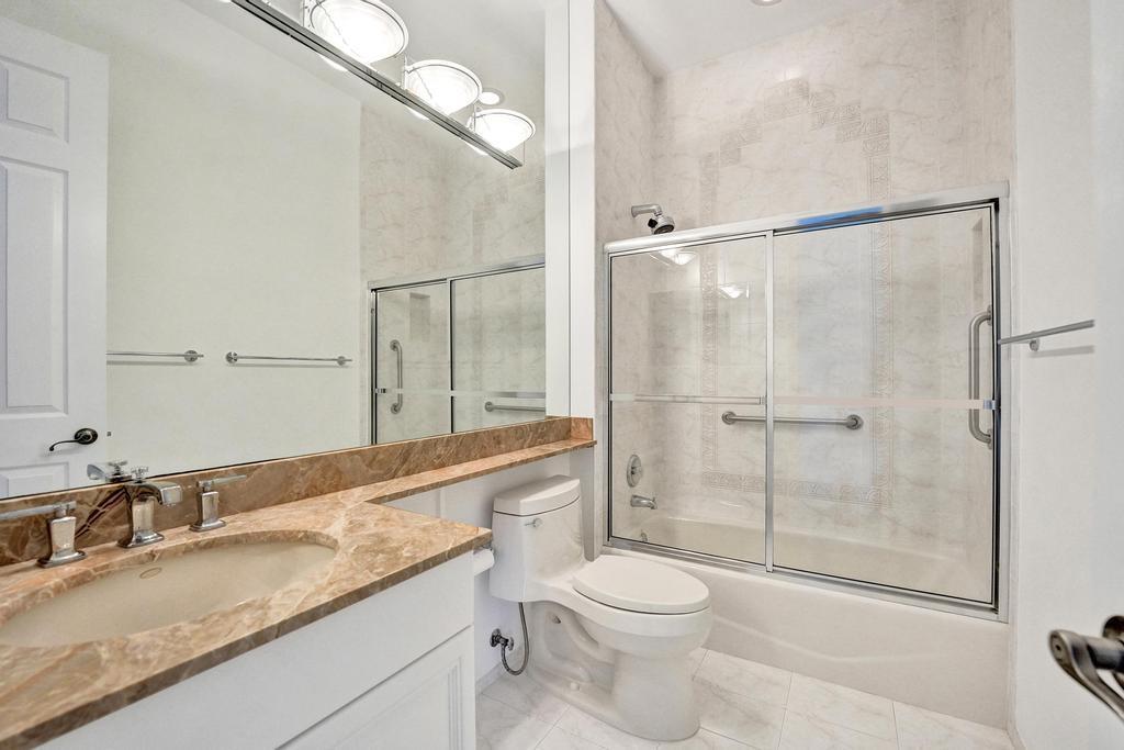 ADMIRALS COVE - Residential