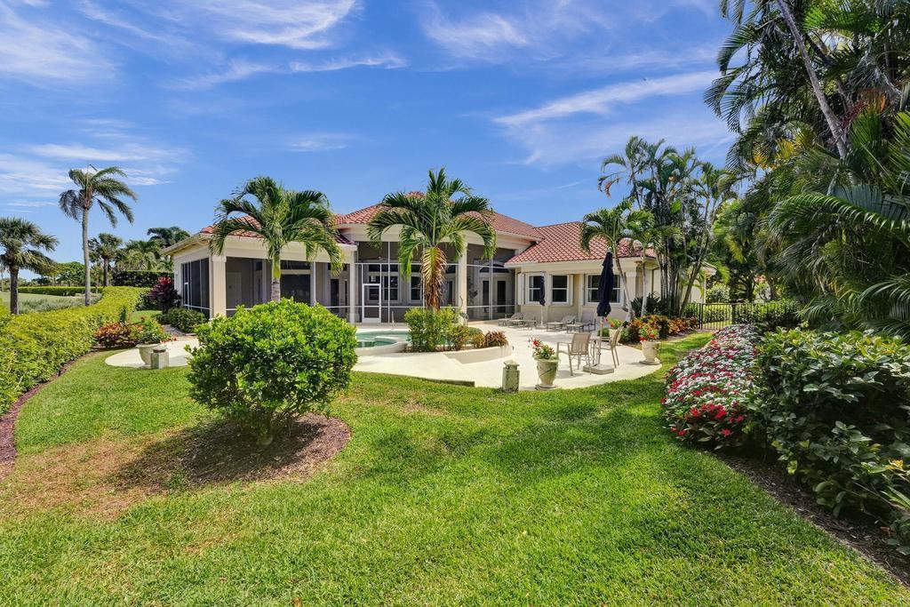 ADMIRALS COVE - Residential