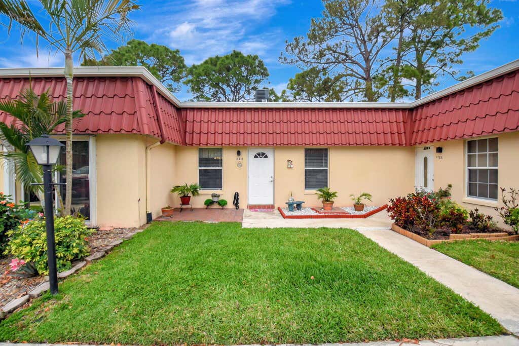 Photo of 860 Worcester Lane, Lake Worth, FL 33467 (MLS # R11113101)