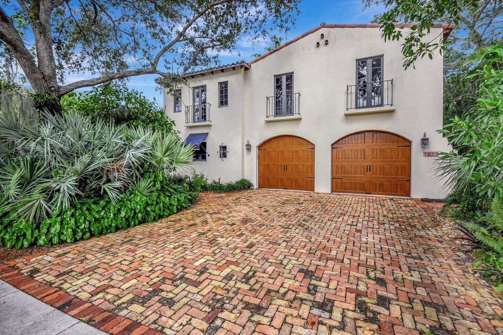 Photo of 1099 SW 2nd Street, Boca Raton, FL 33486 (MLS # R11039145)