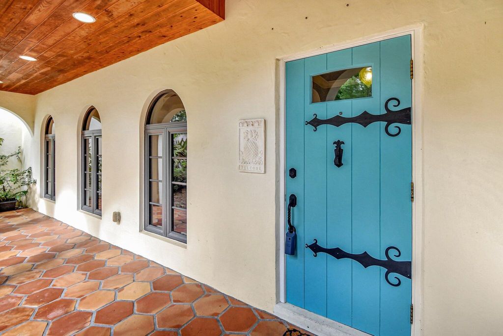 Photo of 1099 SW 2nd Street, Boca Raton, FL 33486 (MLS # R11039145)