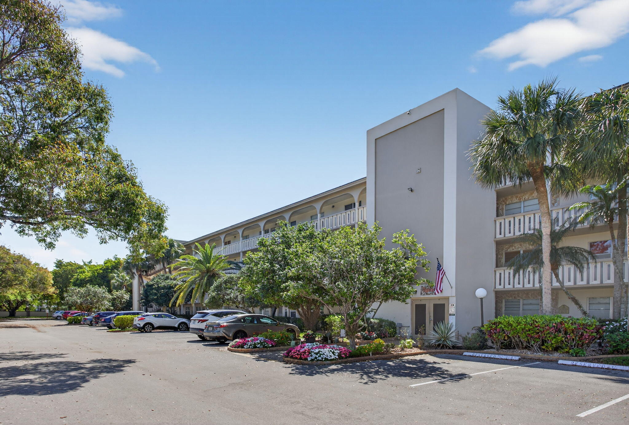 WYNMOOR VILLAGE - Residential