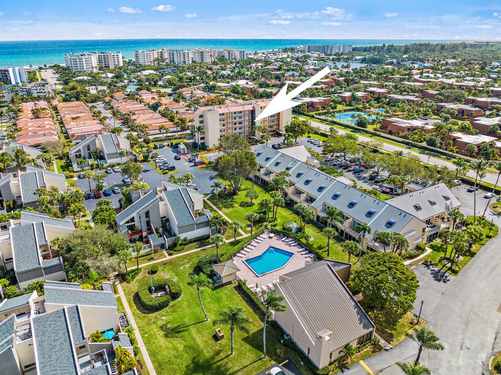 Photo of 1605 S Us Highway One #M3-403, Jupiter, FL 33477 (MLS # R10777131)