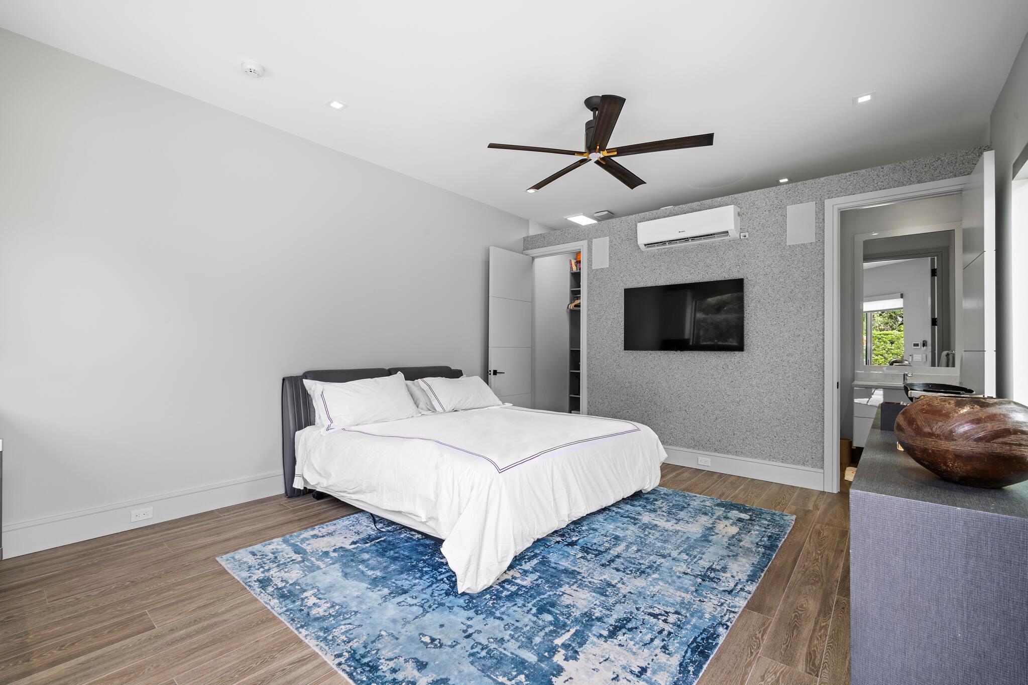 CAMPUS HEIGHTS - Residential