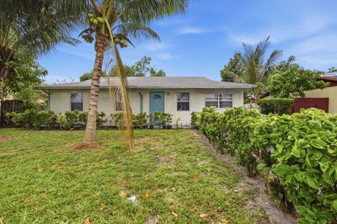Tiny photo for 8230 SW 4th Place, North Lauderdale, FL 33068 (MLS # B26020056)