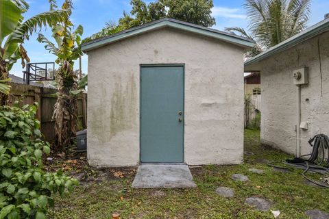 Tiny photo for 8230 SW 4th Place, North Lauderdale, FL 33068 (MLS # B26020056)