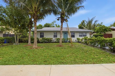 Tiny photo for 8230 SW 4th Place, North Lauderdale, FL 33068 (MLS # B26020056)