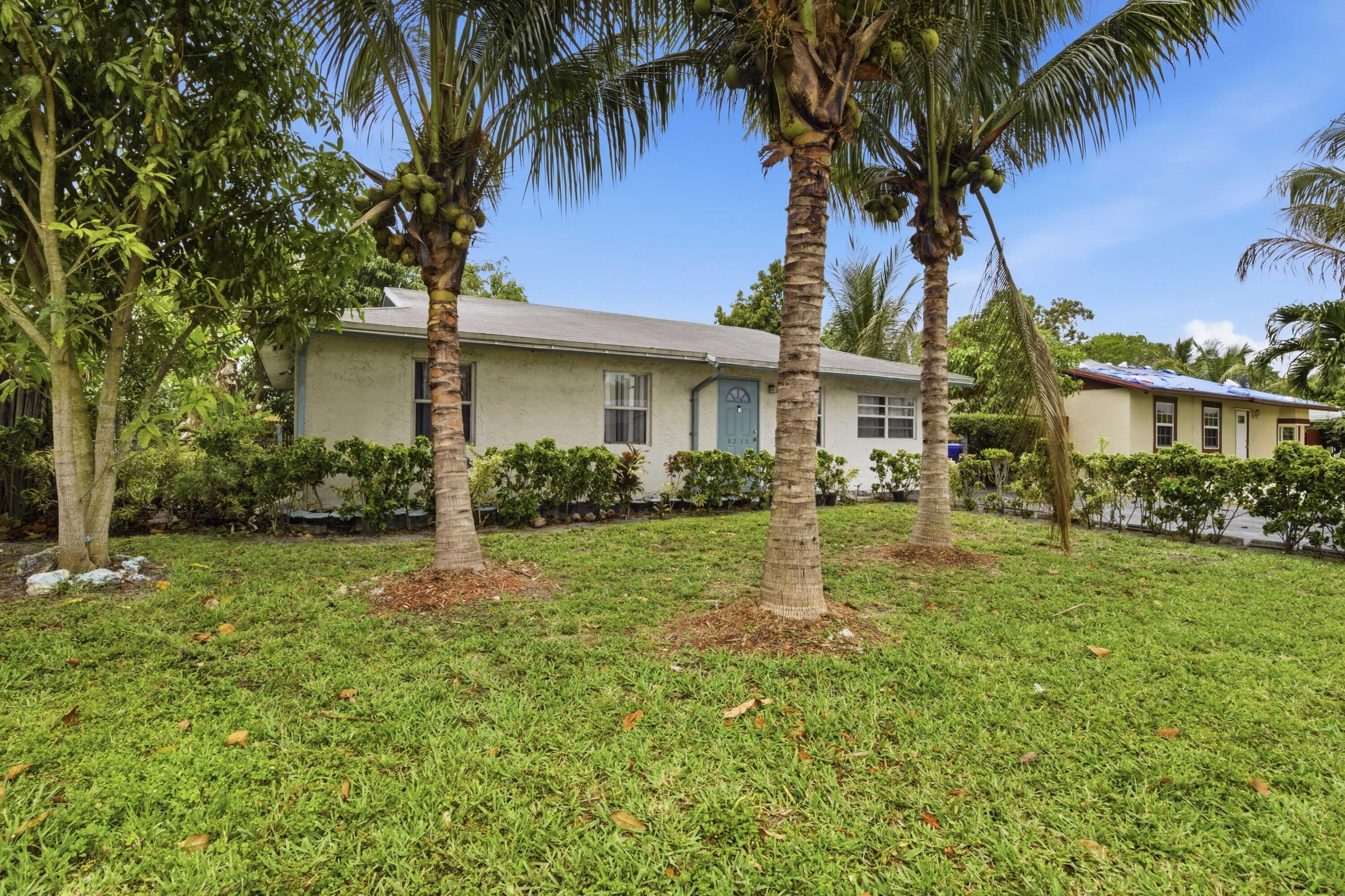 NORTH LAUDERDALE VILLAGE SEC 1 74-22 B LOT 33 BLK - Residential