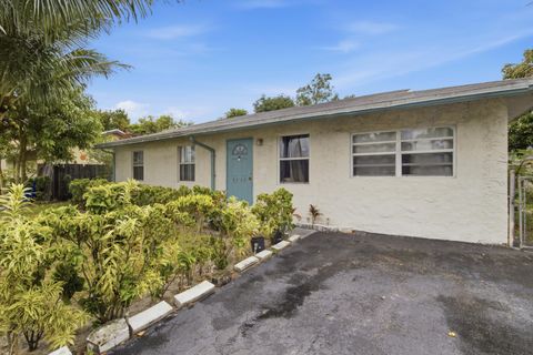 Tiny photo for 8230 SW 4th Place, North Lauderdale, FL 33068 (MLS # B26020056)
