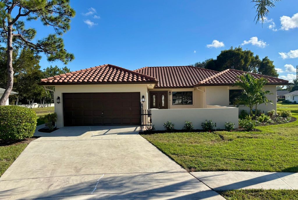 Photo of 10920 Ventura Circle, Boynton Beach, FL 33436 (MLS # R11143741)