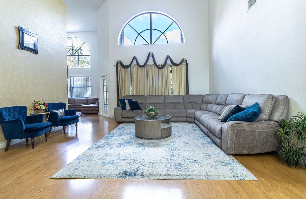 New Orleans Lakesites - Residential