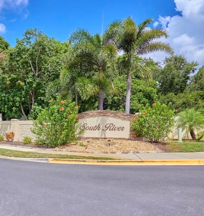 Centrally located spacious one bedroom one and a half bathroom unit in the well manicured community of South River. South River is a 55+ gated community on the “South River” of the inter coastal waterway. This original unit is located midway into the community and has been well maintained.