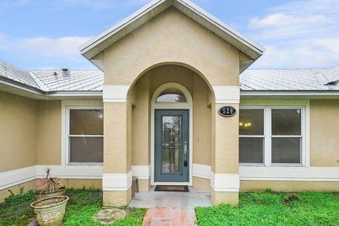 A home in Port St Lucie