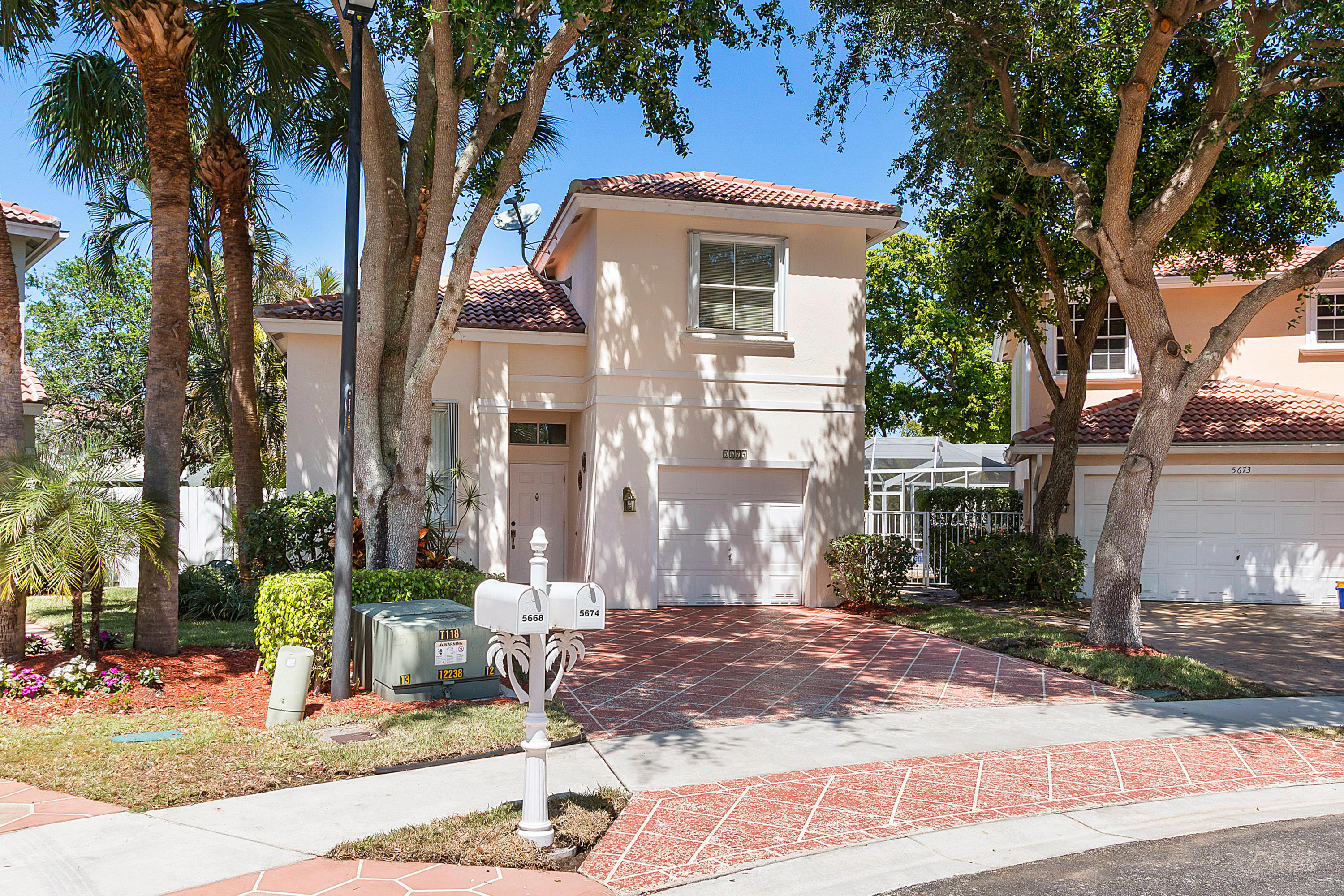 WINSTON TRAILS - Residential