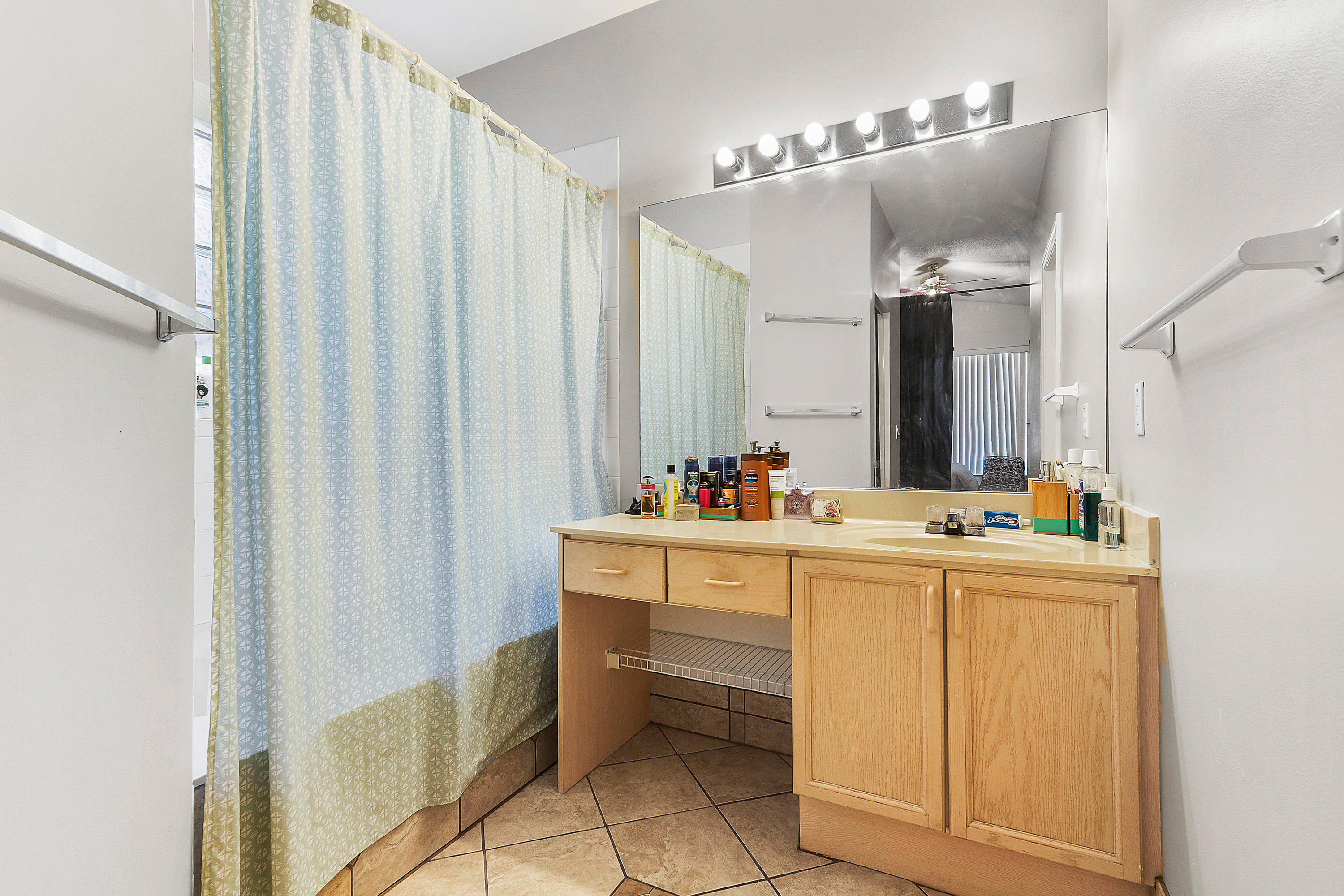 WINSTON TRAILS - Residential