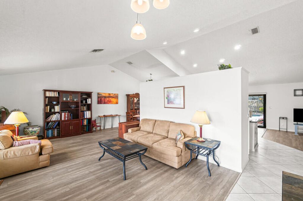 Photo of 6016 Sunberry Circle, Boynton Beach, FL 33437 (MLS # R11169854)