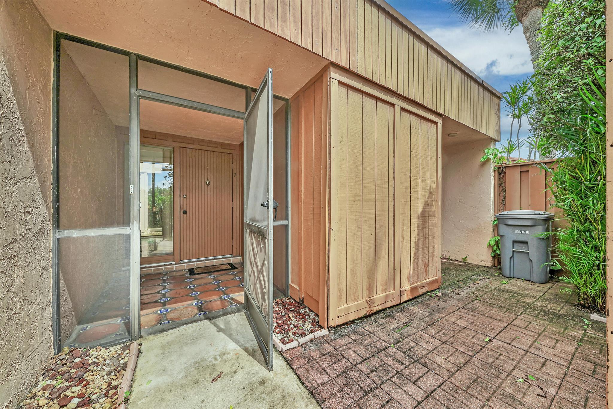 5383 Stonybrook Drive