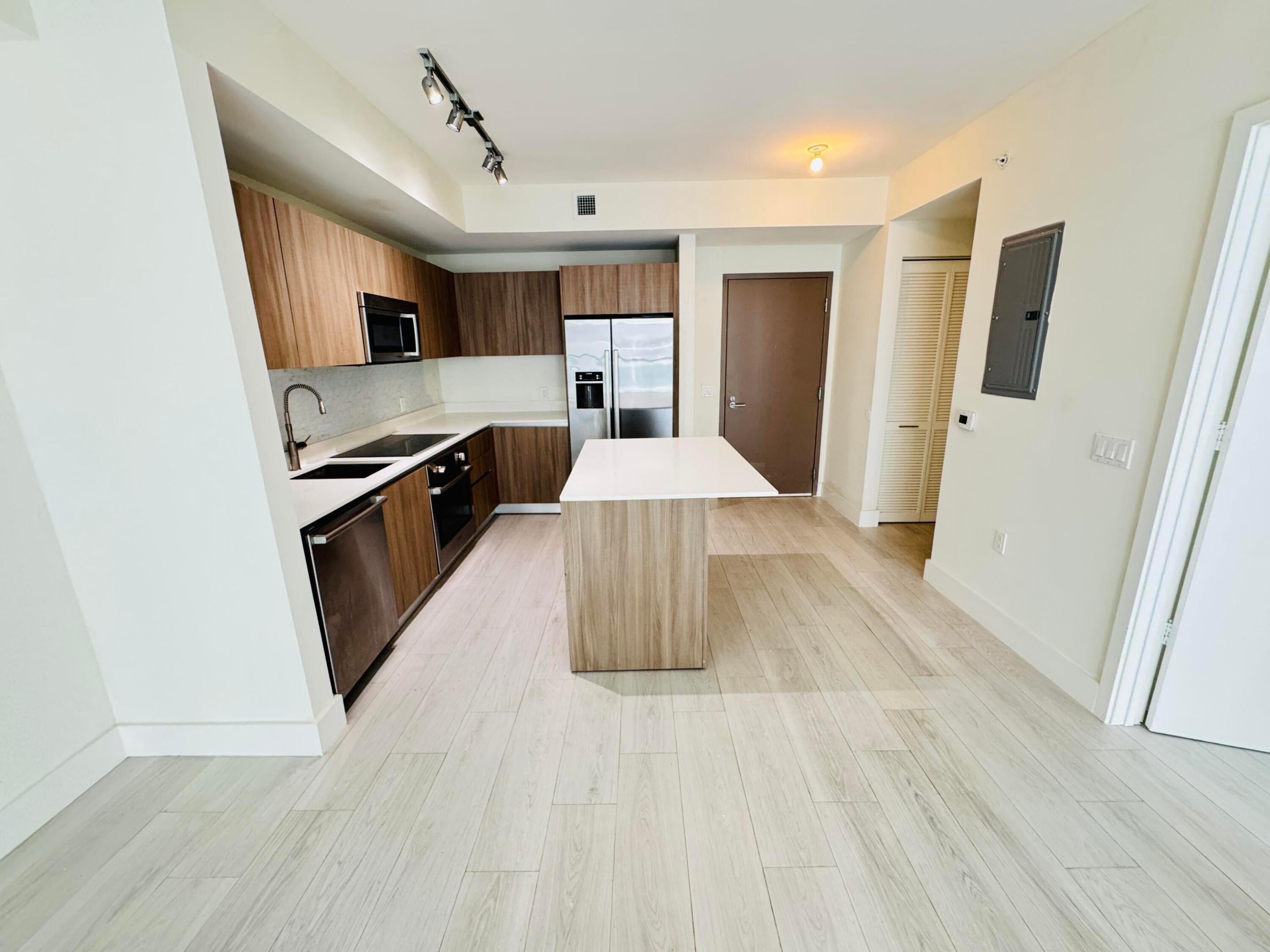 201 SW 17TH Road 603