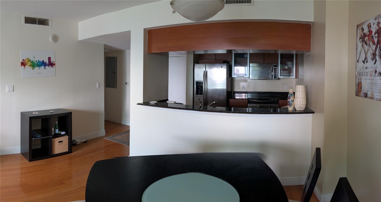 1800 CLUB - Residential