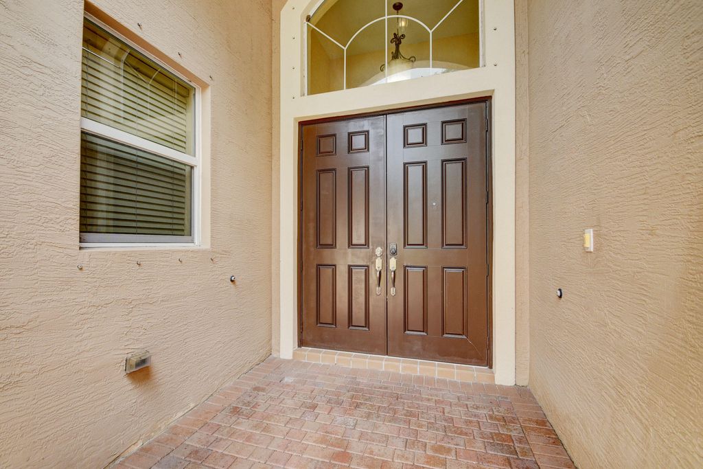 Photo of 11927 Fox Hill Circle, Boynton Beach, FL 33473 (MLS # R10796536)