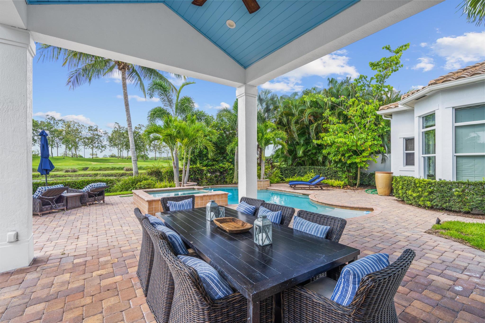 HUNTERS CHASE OF PALM BEA - Residential