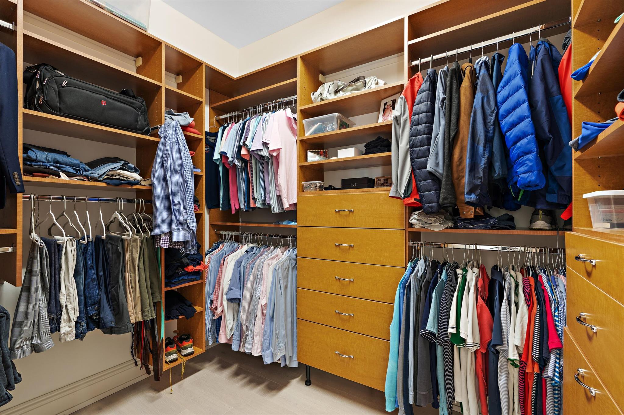 HUNTERS CHASE OF PALM BEA - Residential