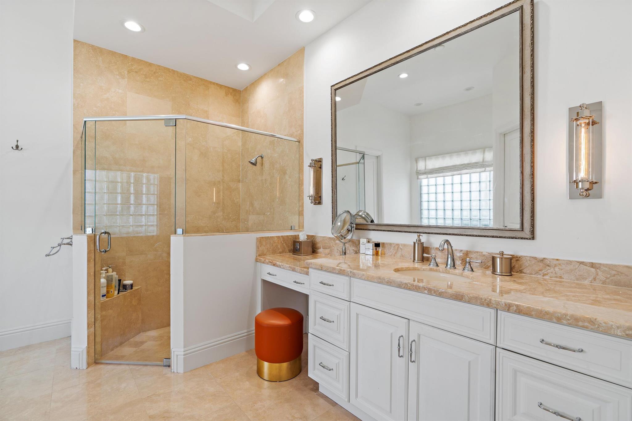 HUNTERS CHASE OF PALM BEA - Residential