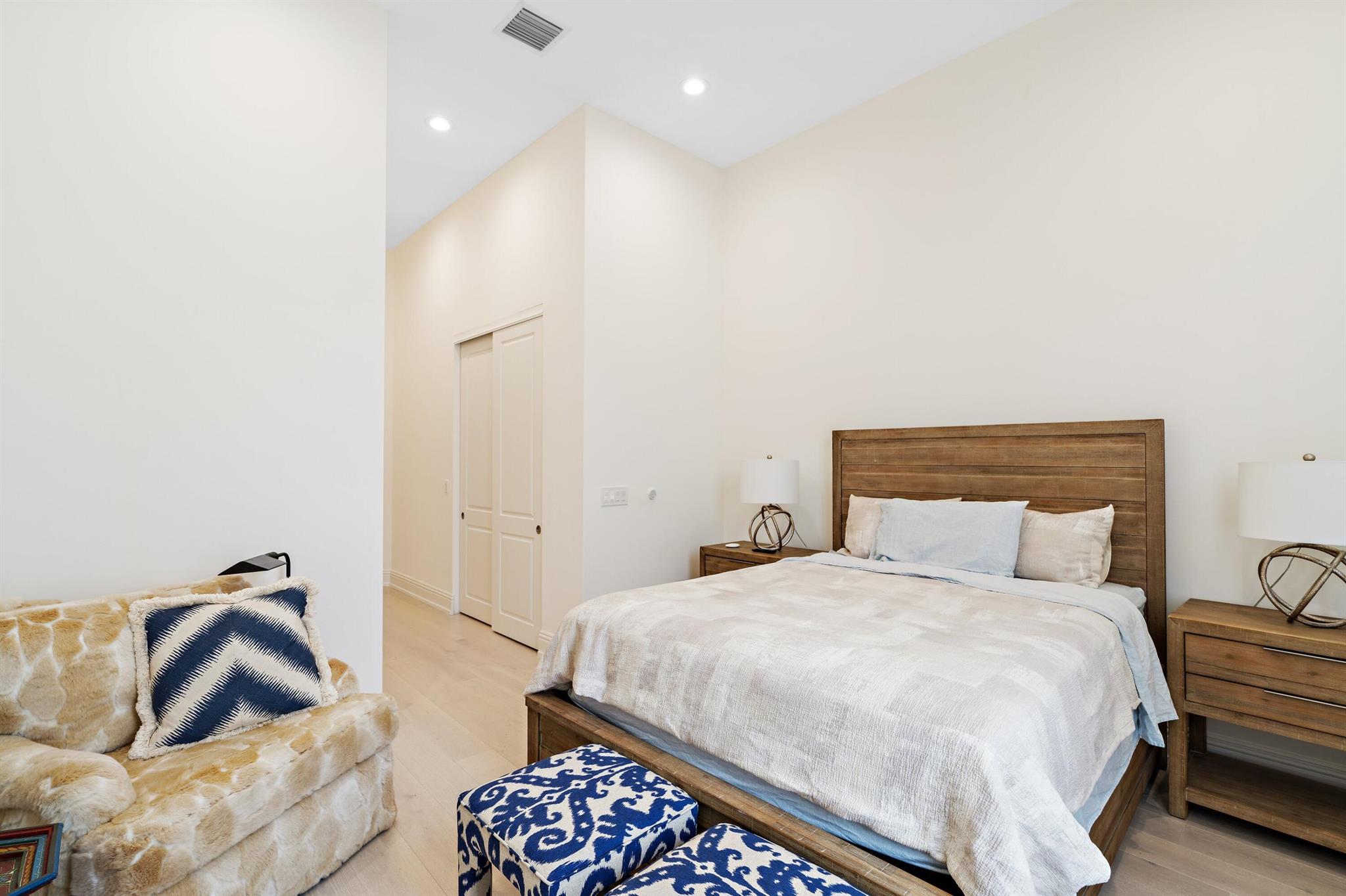 HUNTERS CHASE OF PALM BEA - Residential