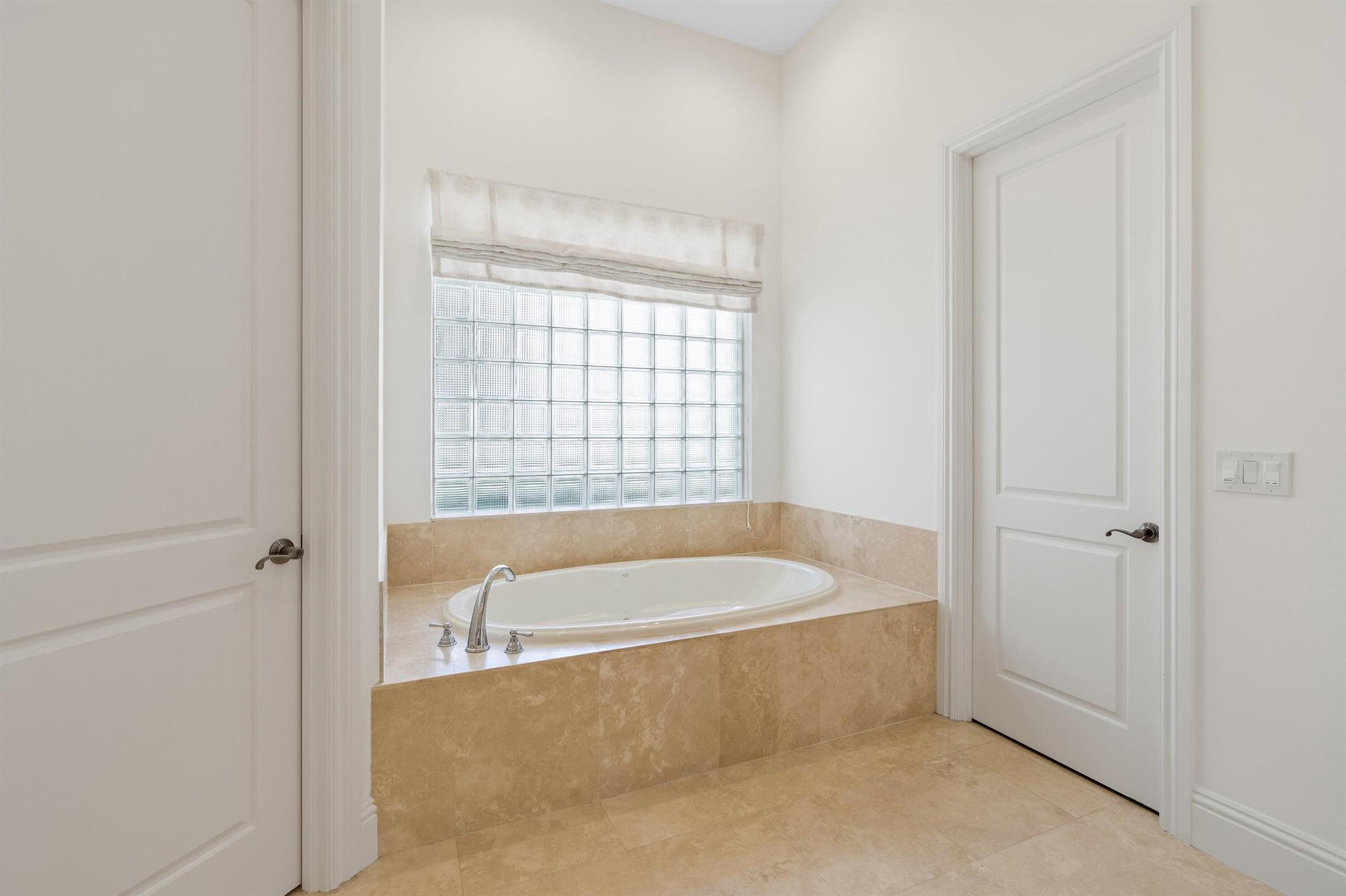 HUNTERS CHASE OF PALM BEA - Residential