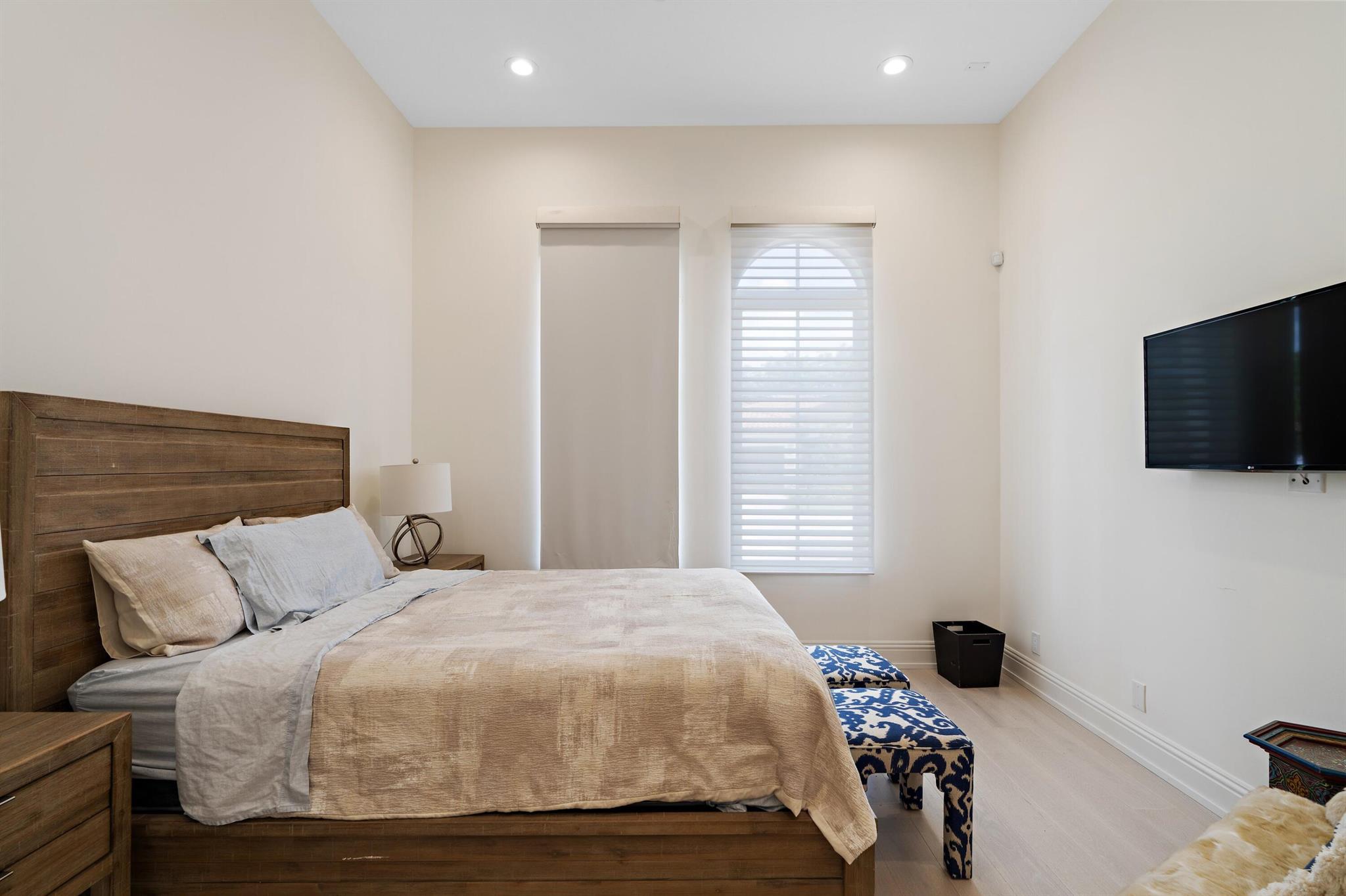 HUNTERS CHASE OF PALM BEA - Residential