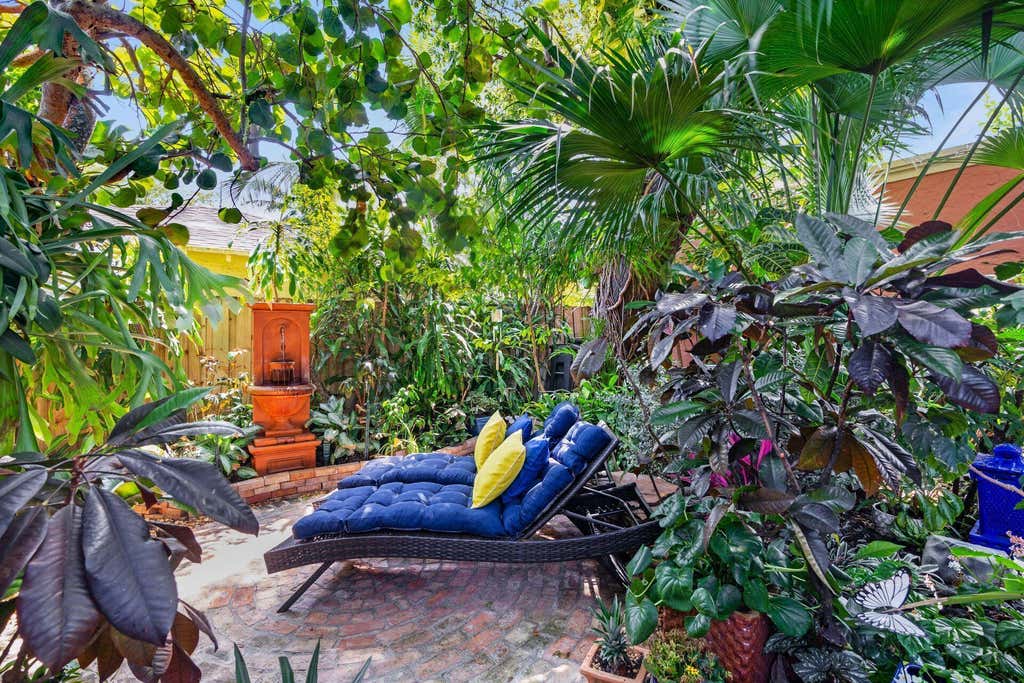 Photo of 728 PALM Street, West Palm Beach, FL 33401 (MLS # B26061466)
