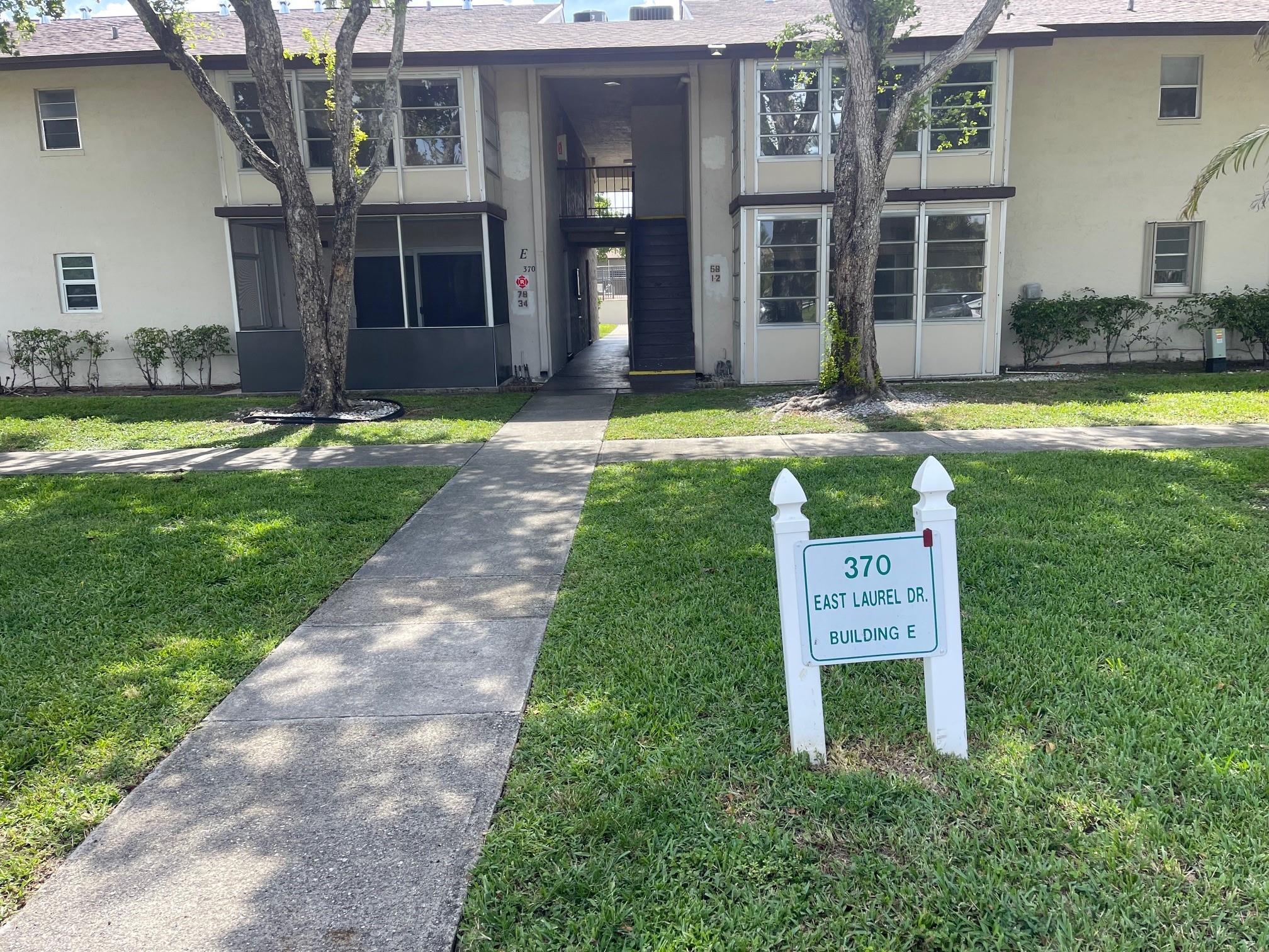 370 E Laurel Dr 1E