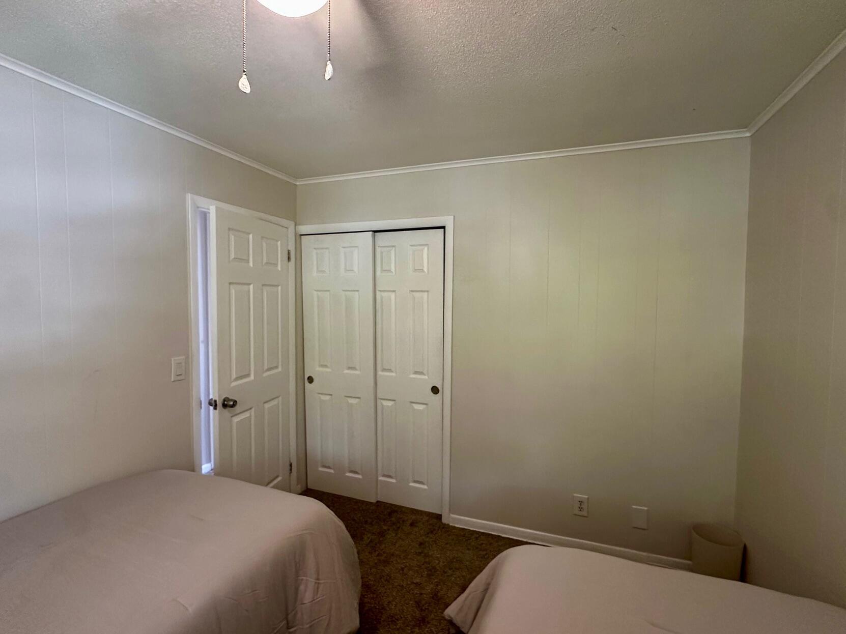 CORINTHIAN CONDOMINIUM APTS LT 2 MARINA ADD TO VIL - Residential