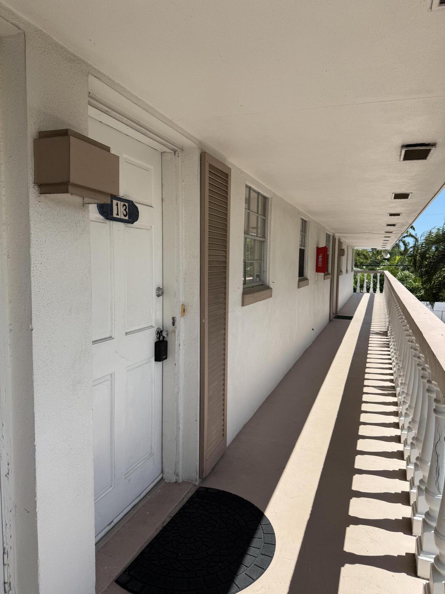 CORINTHIAN CONDOMINIUM APTS LT 2 MARINA ADD TO VIL - Residential