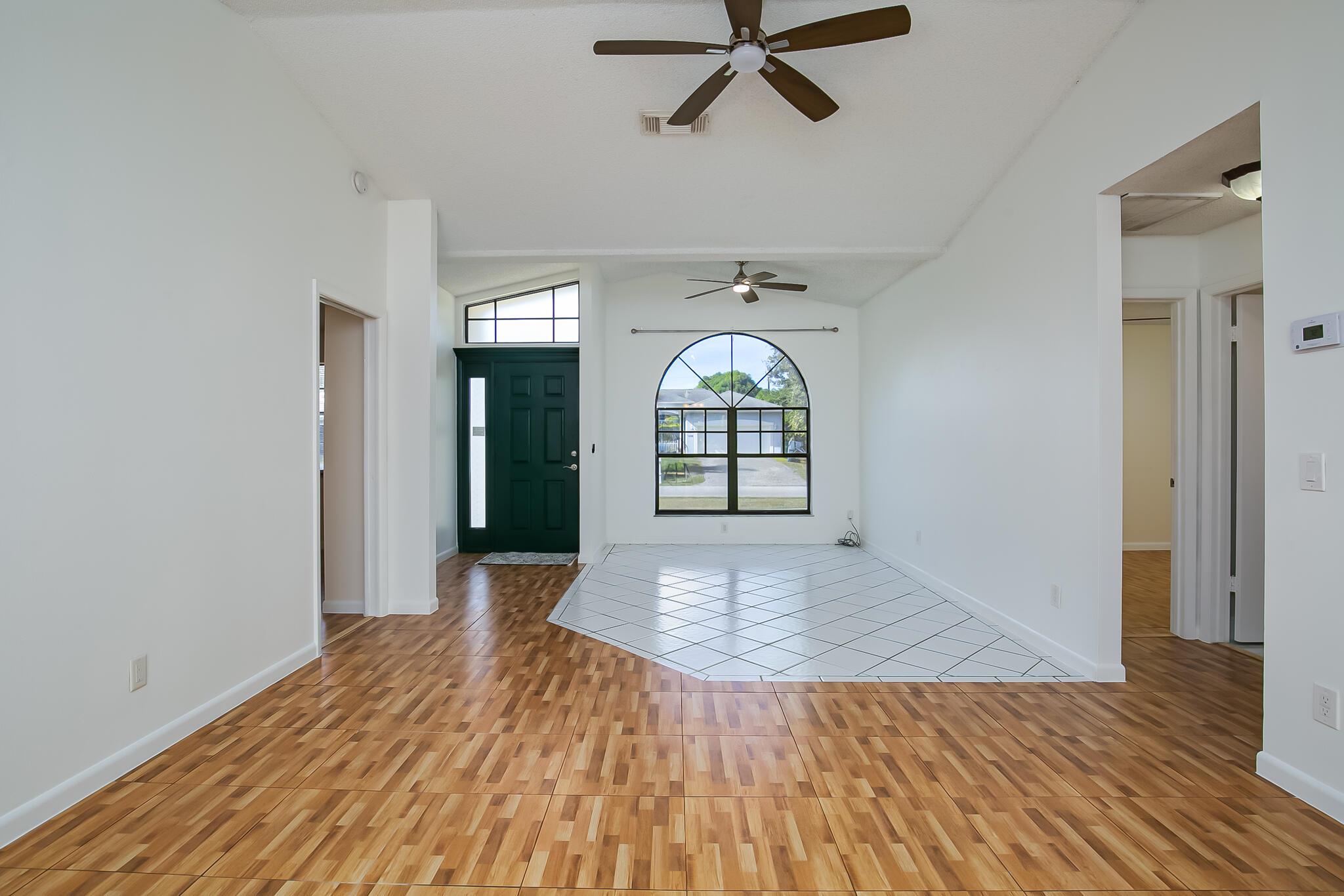 PORT ST LUCIE SECTION 4 - Residential