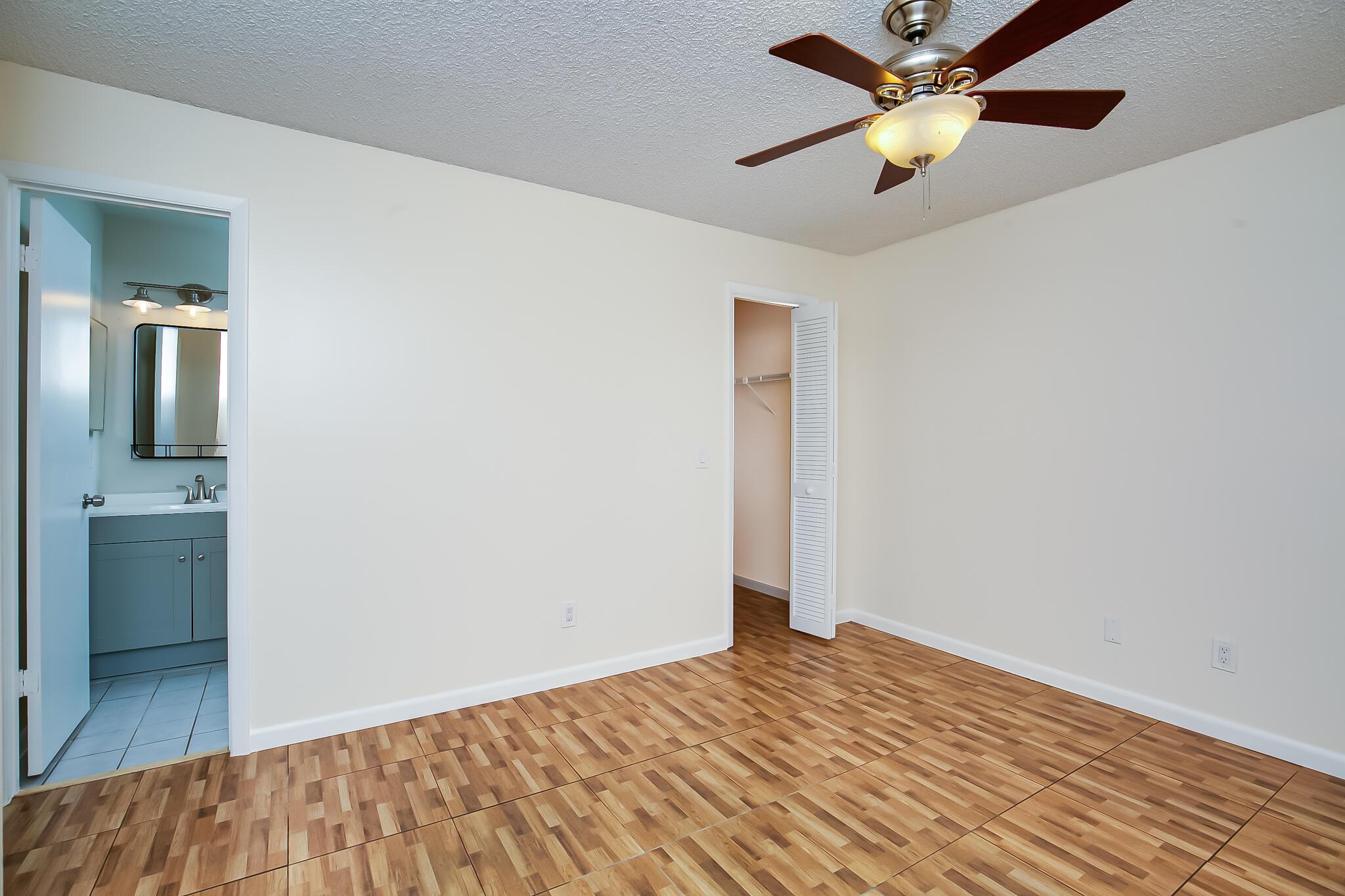 PORT ST LUCIE SECTION 4 - Residential