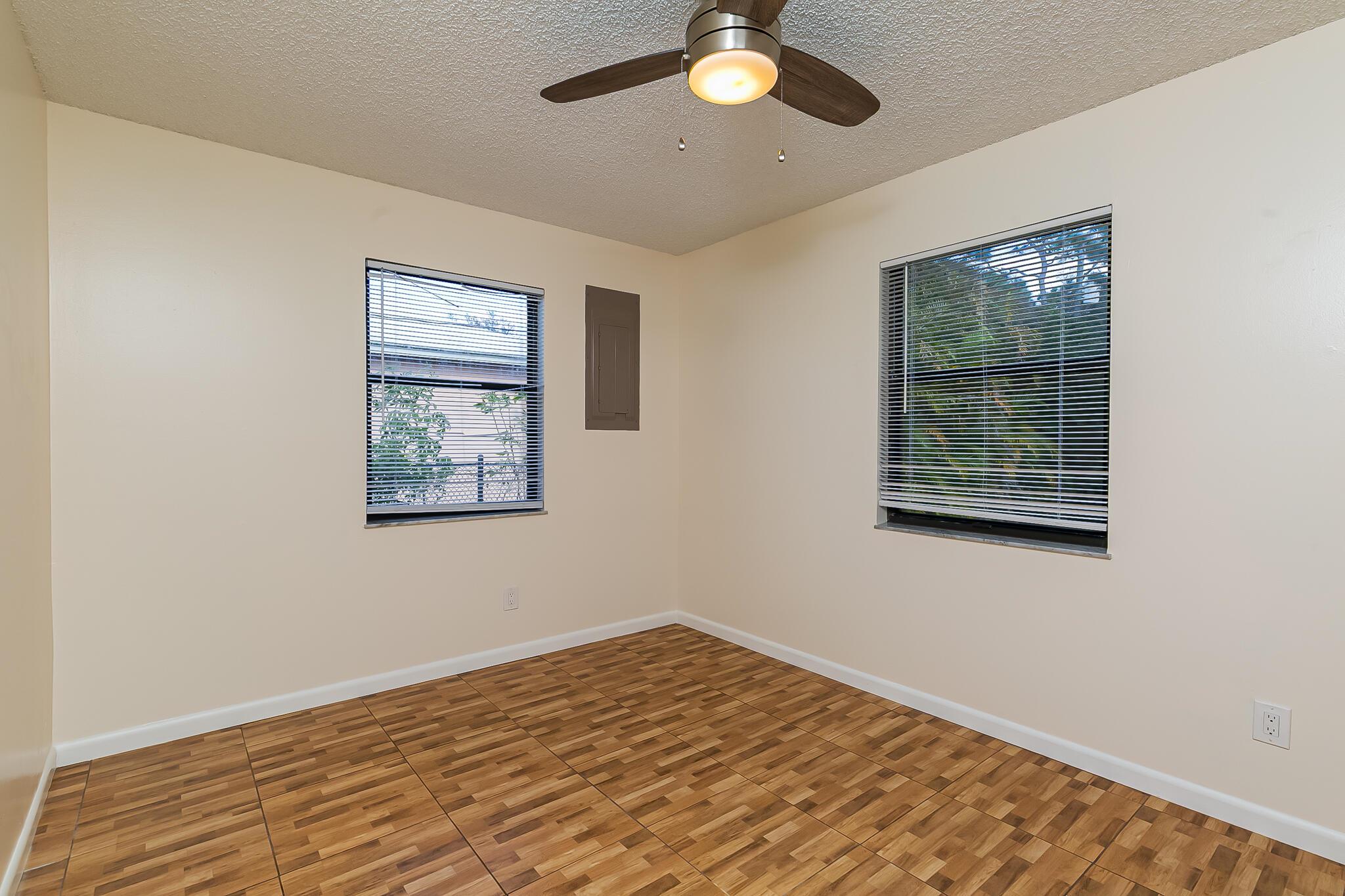 PORT ST LUCIE SECTION 4 - Residential