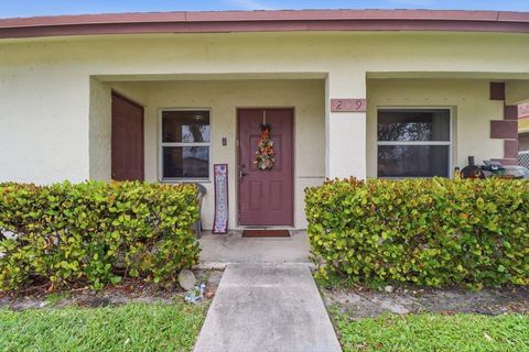 209 NE 35th Street Oakland Park FL 33334